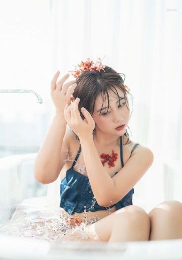 丰满的阿2中文字幕_高清在线观看